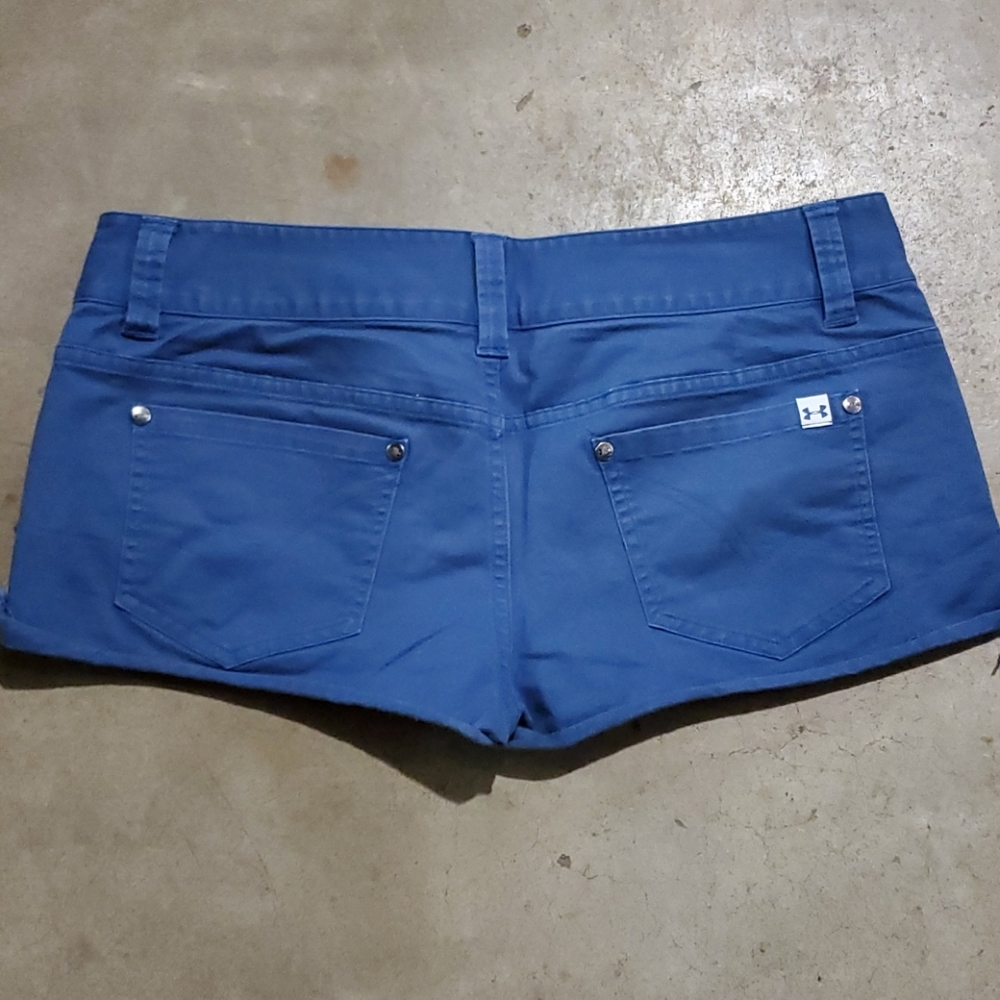 Under Armour Womens Semi-Fitted Blue Cotton Blend Stretch Shorts Size‎ 6 - Picture 2 of 2